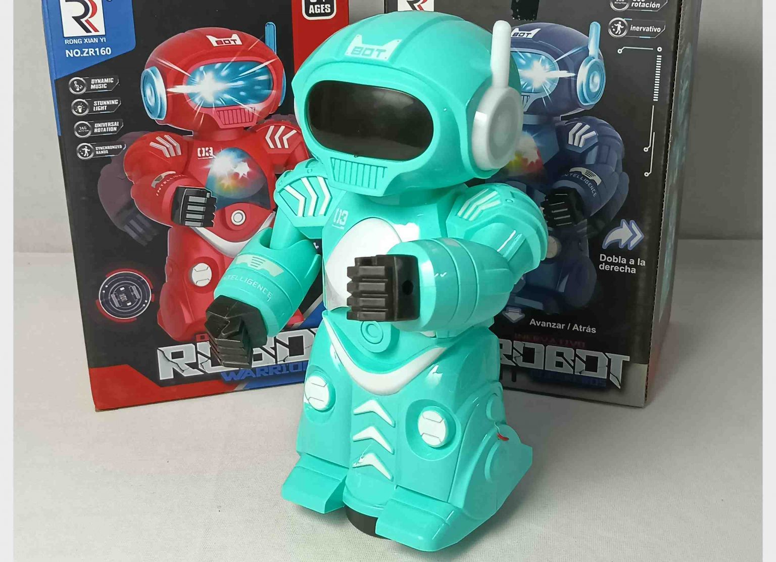 Robot with sound light, movable hands and universal wheel – Sellet